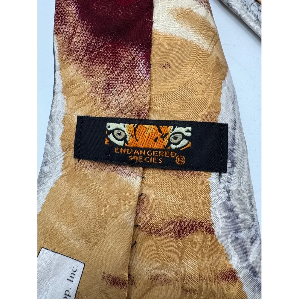 Endangered Species Arctic Wolf Silk Tie Bonnie Marris Vintage 1996 Burgundy Gray